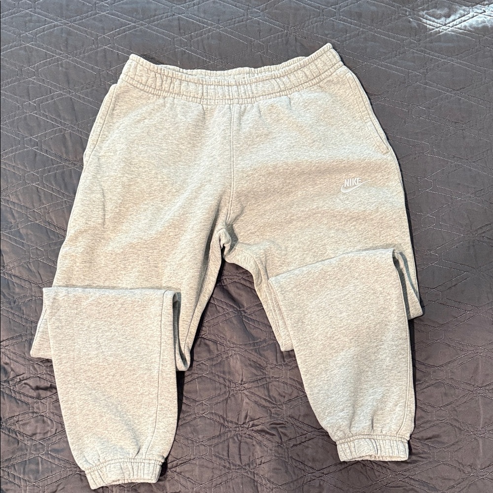 Nike Men’s Light Gray Sweatpants